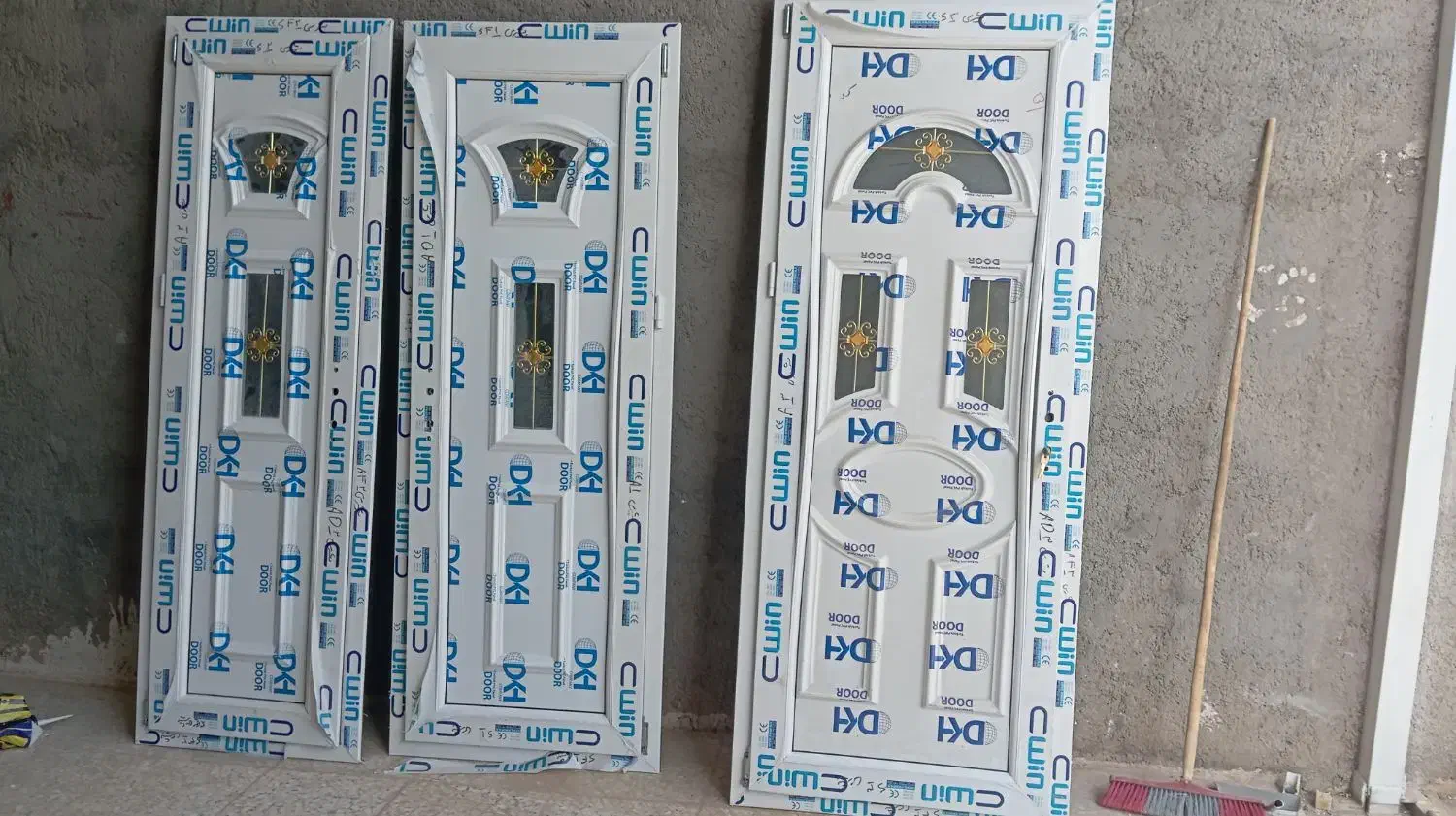 تولید درب و پنجره پی وی سی با ضمانت و کیفیت بالا|خدمات پیشه و مهارت|قم, نوقطار|دیوار