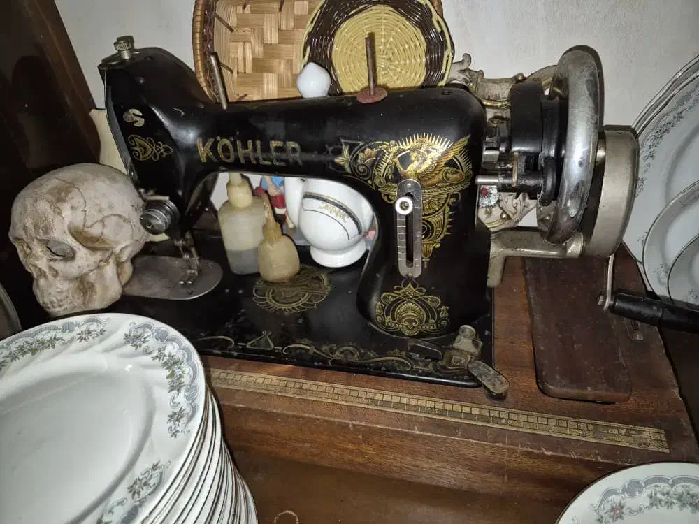 چرخ خیاطی آلمانی|چرخ خیاطی و ریسندگی|آمل, |دیوار