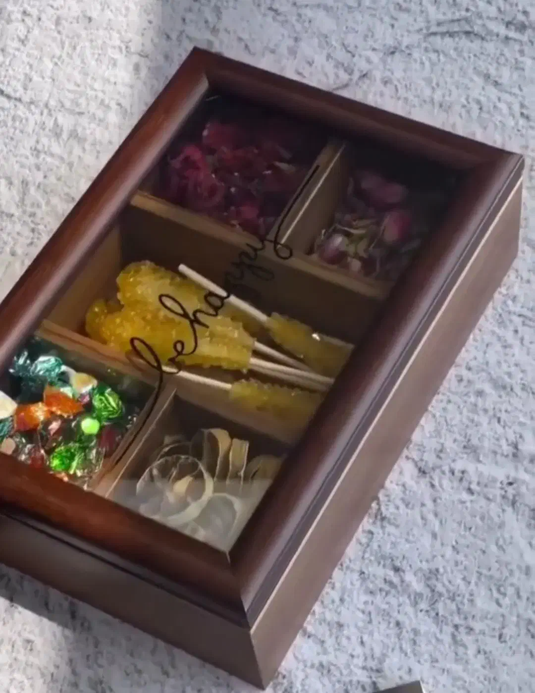 جا تی بگی|ظروف سرو و پذیرایی|اصفهان, مصلی|دیوار