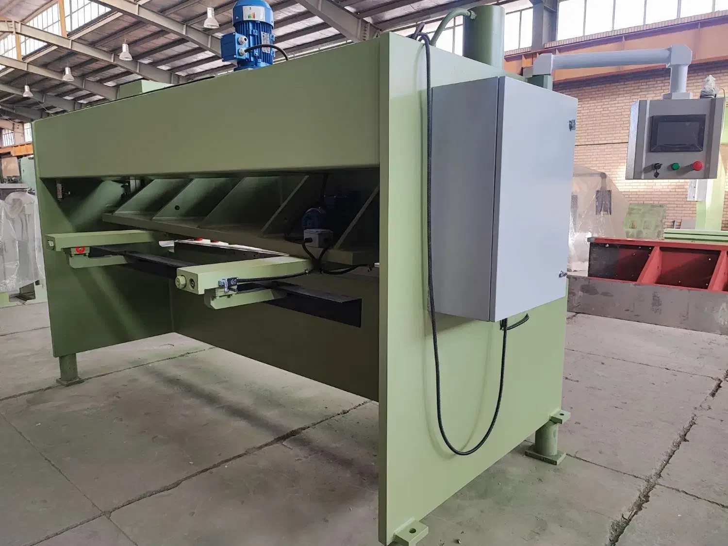 گیوتین ۱۲ میل پرس برک ۱۶۰|ماشین‌آلات صنعتی|تهران, منیریه|دیوار