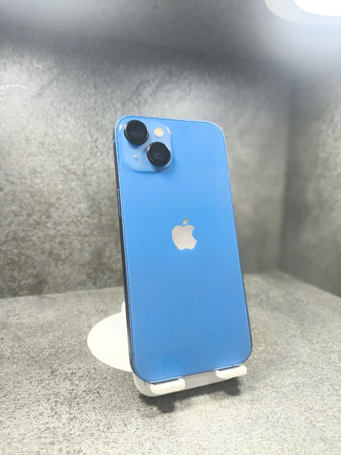 iphone 13 normal|موبایل|الشتر, |دیوار