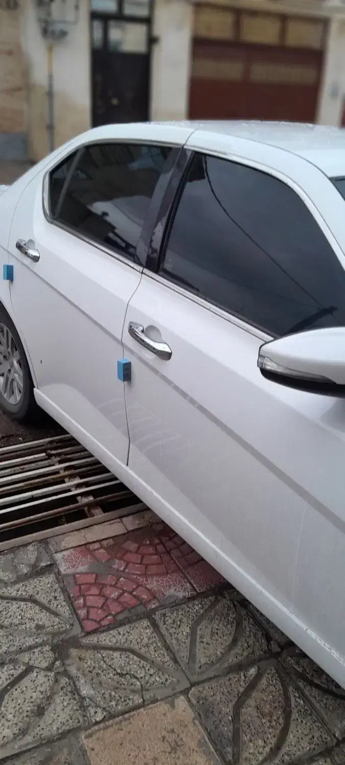 دنا پلاس۹۸ بدون رنگ|خودرو سواری و وانت|اردبیل, |دیوار