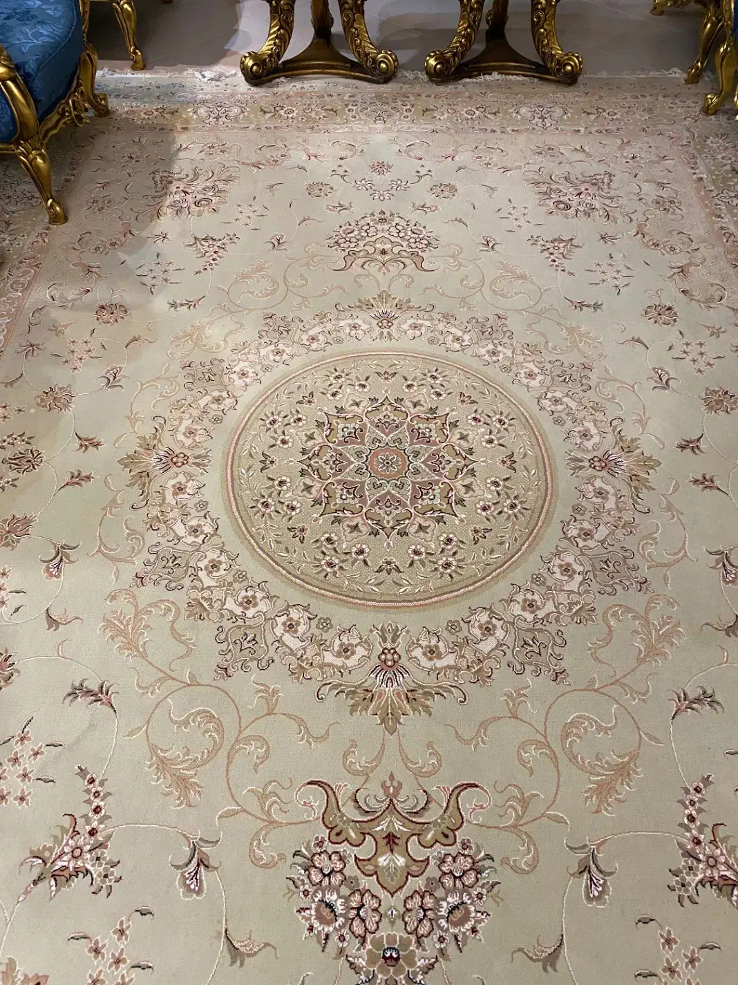 فرش|فرش|پردیس, فاز ۲|دیوار