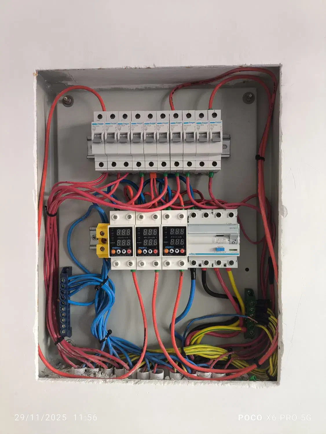 تعمیرات و نصبیات برق کشی ولوله کشی|خدمات پیشه و مهارت|قشم, |دیوار