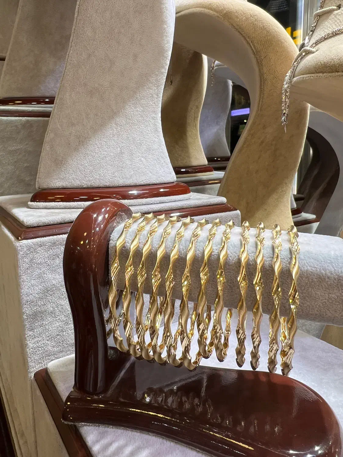 النگو اماراتی سبک و جدید|جواهرات|کاشان, بازار کاشان|دیوار