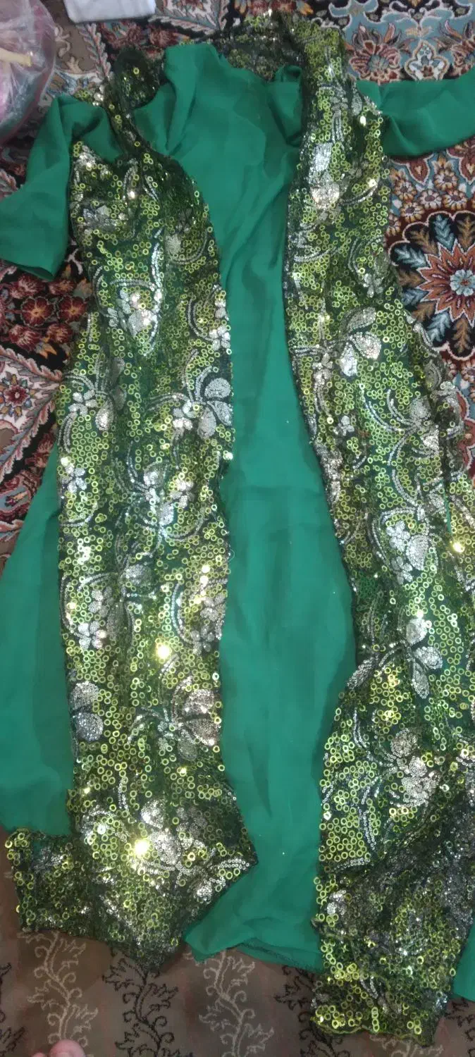 لباس|لباس|همدان, |دیوار