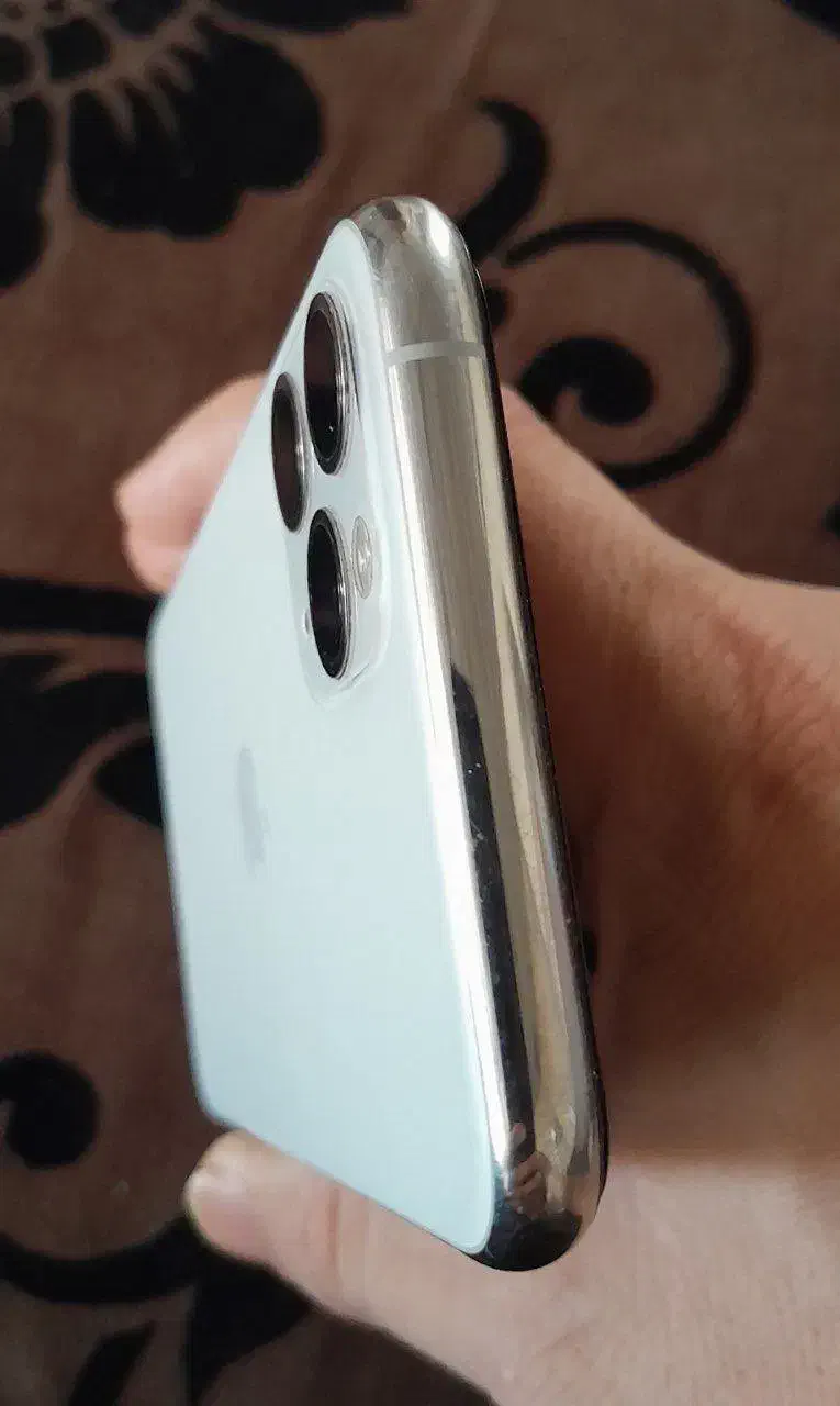 گوشی آیفون ۱۱ پرو iphone 11 pro|موبایل|شیراز, شهرک مفتح|دیوار