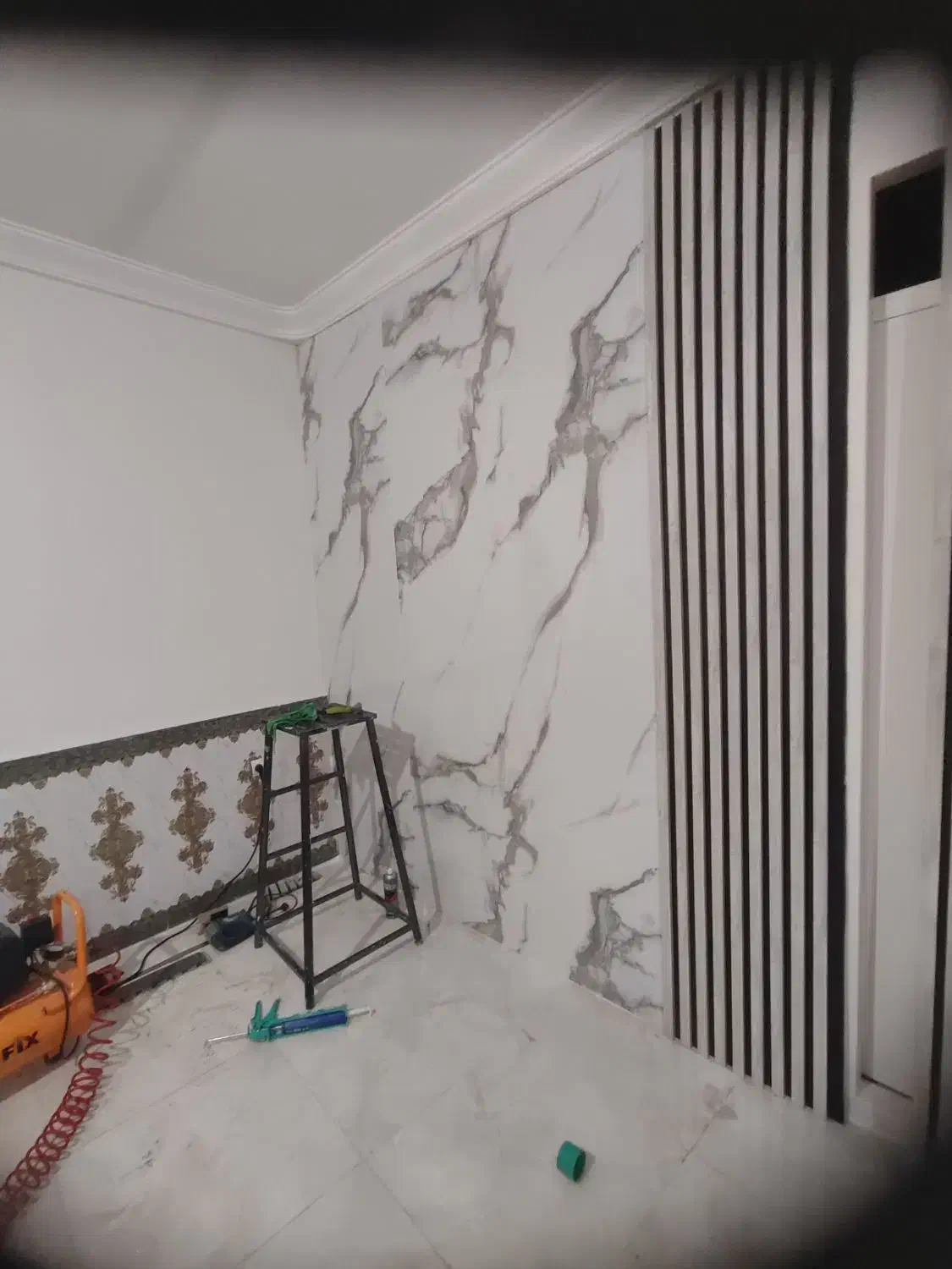 نصاب پارکت دیوار پوش کاغذ دیواری|خدمات پیشه و مهارت|ارومیه, |دیوار