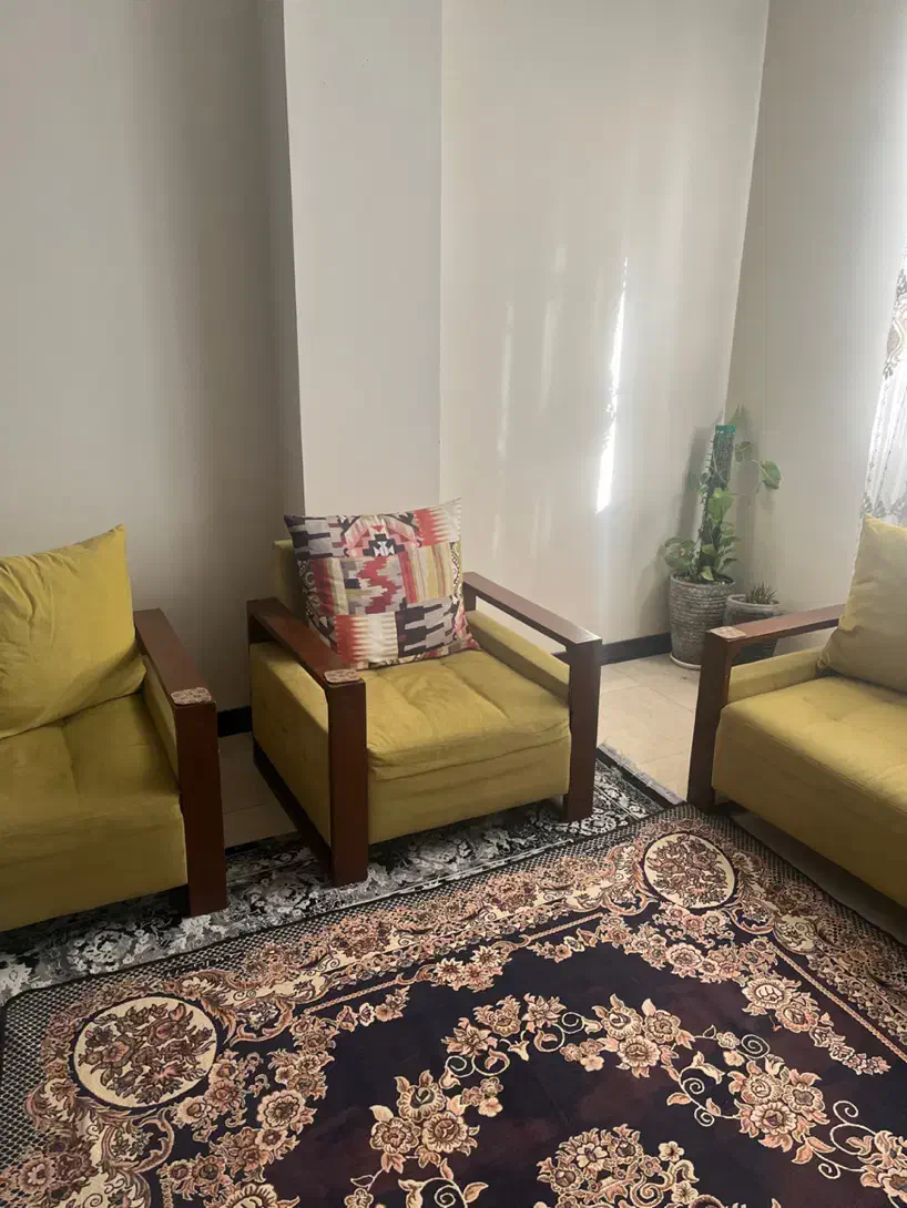 مبل ۷ نفره دسته چوب|مبلمان خانگی و میز عسلی|گرمدره, |دیوار