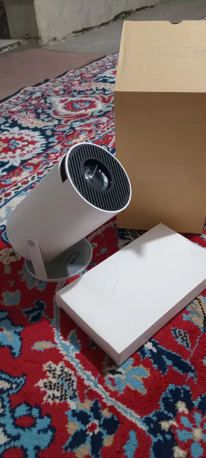 ویدئو پروژکتور 4k مدل HY300|تلویزیون و پروژکتور|قزوین, |دیوار