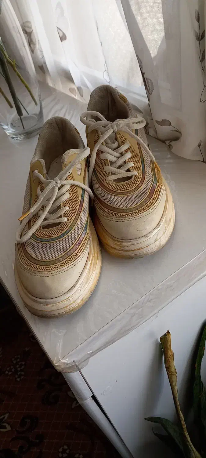 کتونی سایز ۳۹ هیج جاش پاره نیست|کیف، کفش، کمربند|اراک, |دیوار