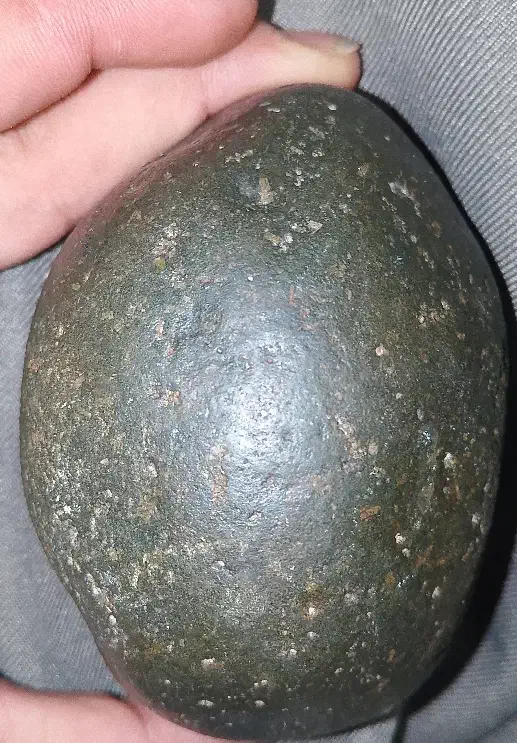 سنگ خیلی قدیمی بان یشم|کلکسیون اشیاء عتیقه|سنندج, |دیوار