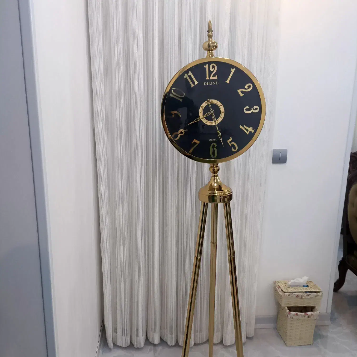 ساعت ایستاده|ساعت دیواری و تزئینی|گرمسار, |دیوار