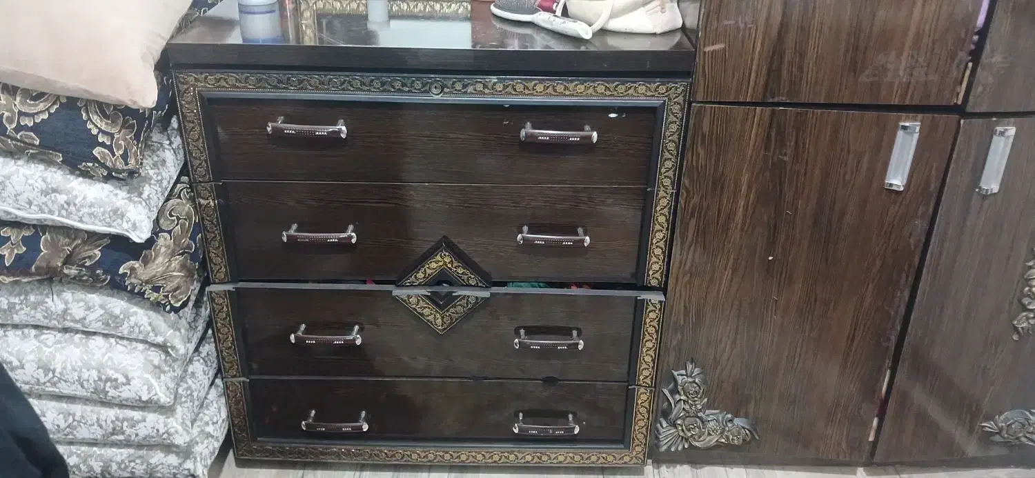 دراور و رختاویز|جاکفشی، کمد، دراور|جوانرود, |دیوار