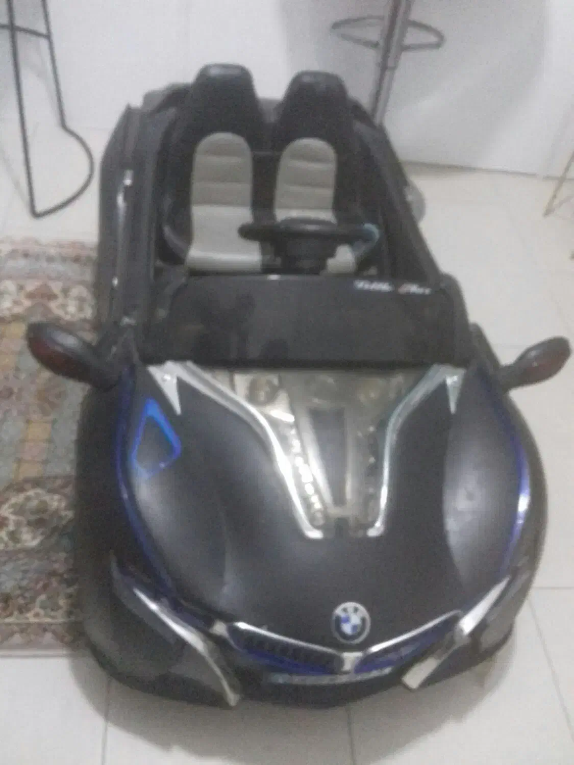 ماشین شارژی طرحBMWi8چون بلااستفاده میباشد میفروشم.|اسباببازی بچه|اندیشه, اندیشه فاز ۱|دیوار
