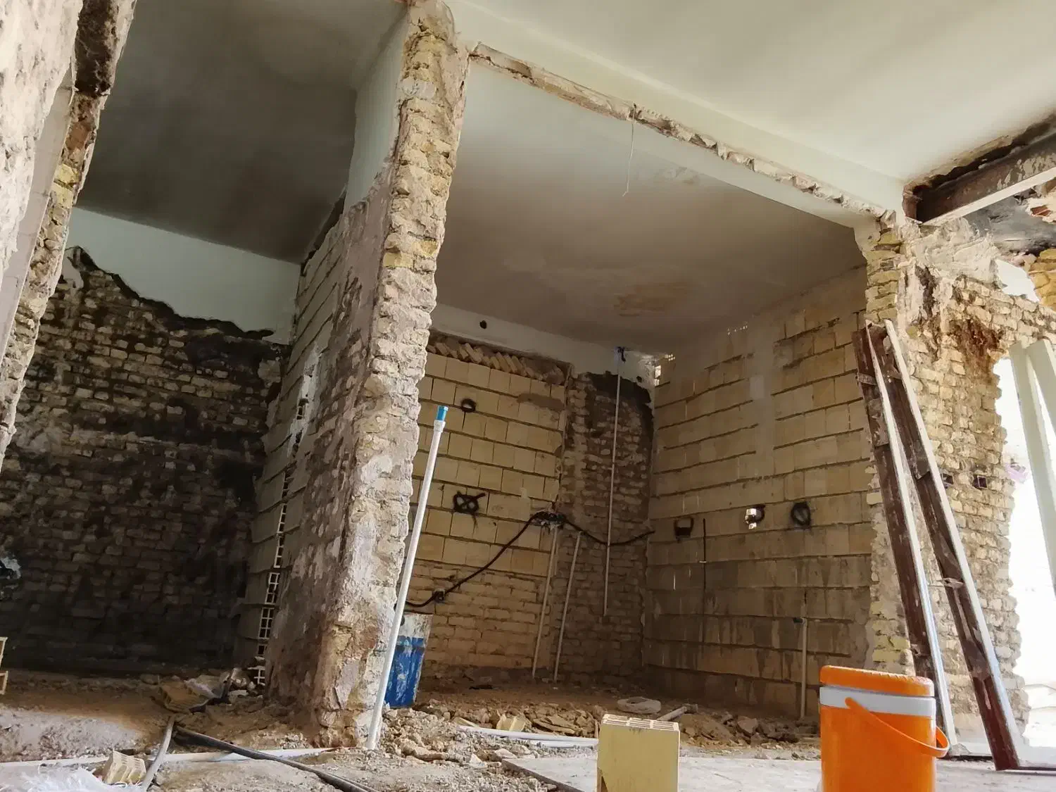 بازسازی کناف نقاشی کاشی کاری گچ کاری کابینت|خدمات پیشه و مهارت|اصفهان, ملک‌شهر|دیوار