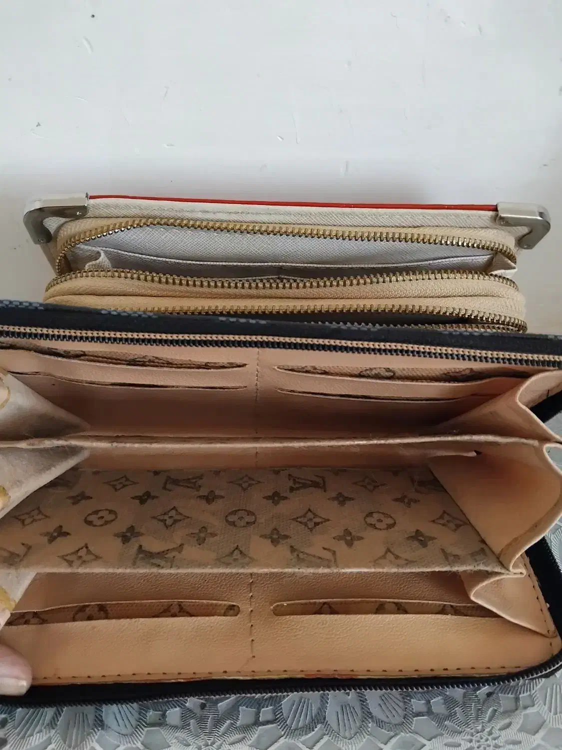 کیف درحدنو|کیف، کفش، کمربند|کهن آباد, |دیوار