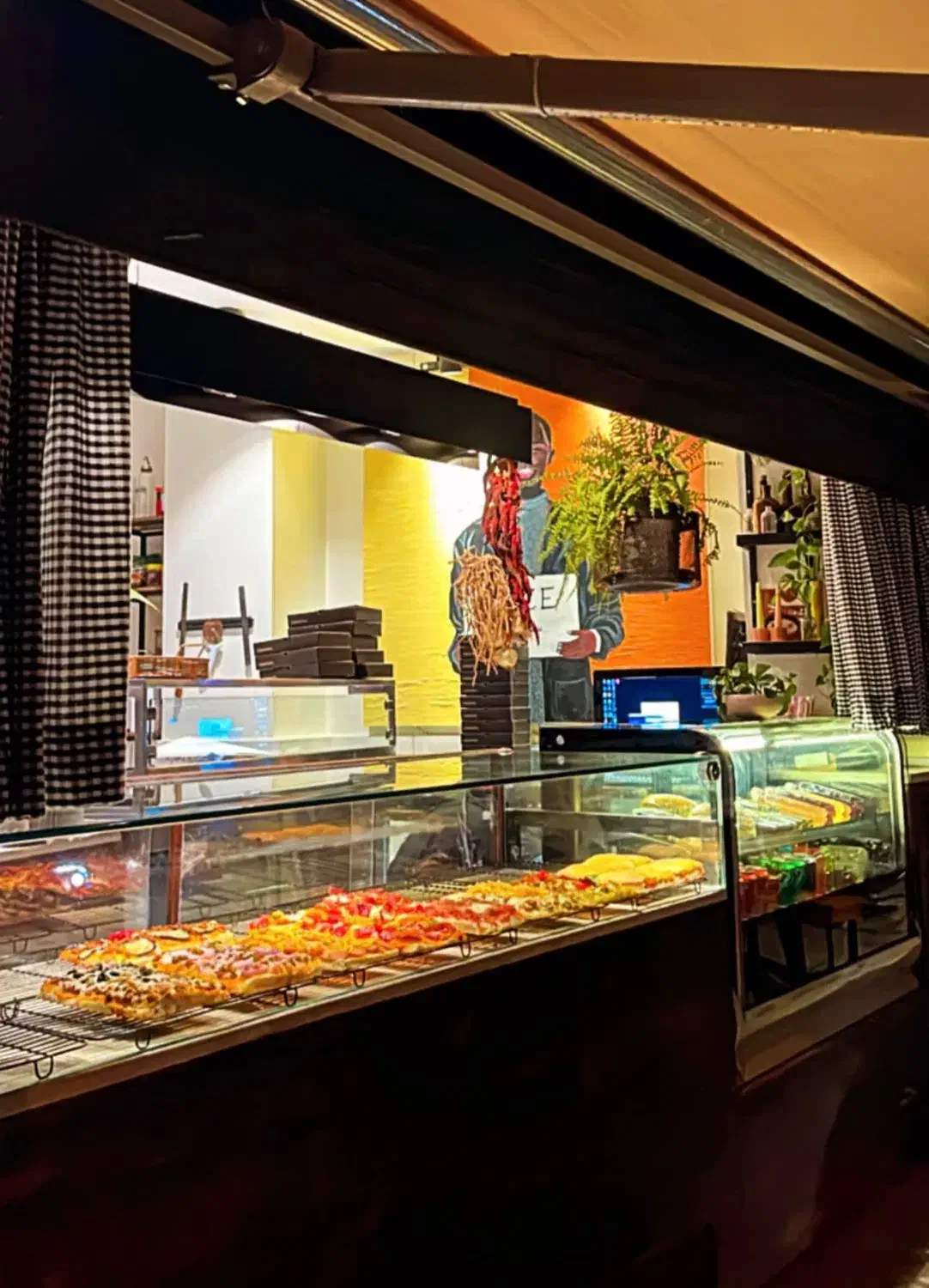 پیتزا چنترو|استخدام خدمات فروشگاه و رستوران|گرگان, |دیوار