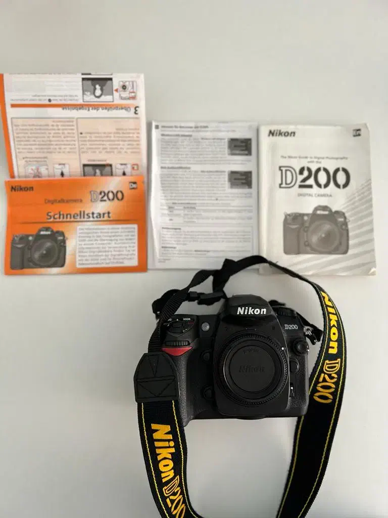 دوربین Nikon d 200|دوربین عکاسی و فیلم‌برداری|تهران, جنت‌آباد جنوبی|دیوار