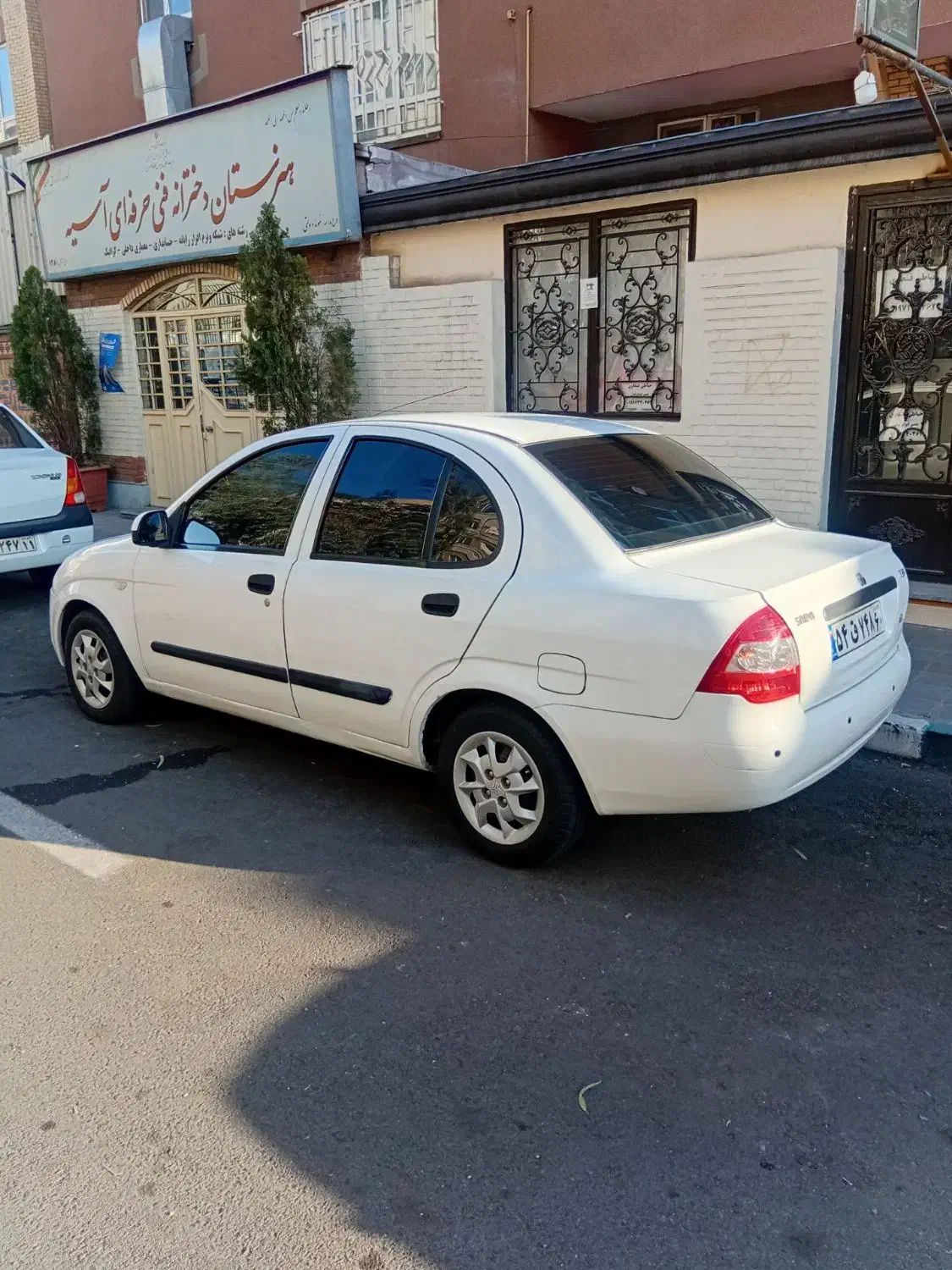 تیبا سفید|خودرو سواری و وانت|تهران, دهم فروردین|دیوار