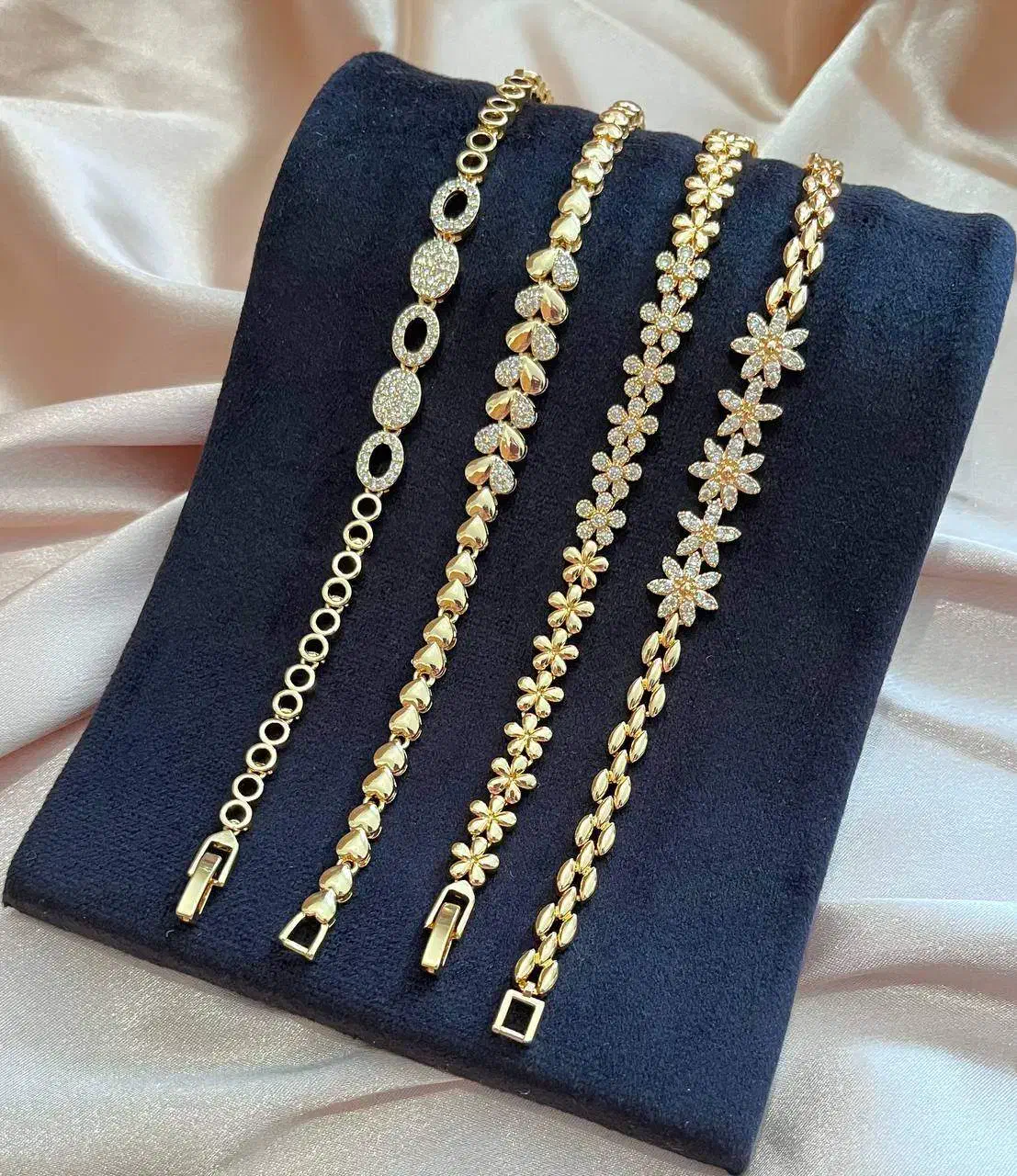 بدلیجات|بدلیجات|هشتگرد, هشتگرد قدیم|دیوار