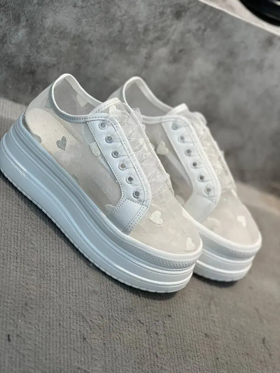 کفش اسپرت عروس وارداتی|کیف، کفش، کمربند|تربتحیدریه, مسجد جامع|دیوار