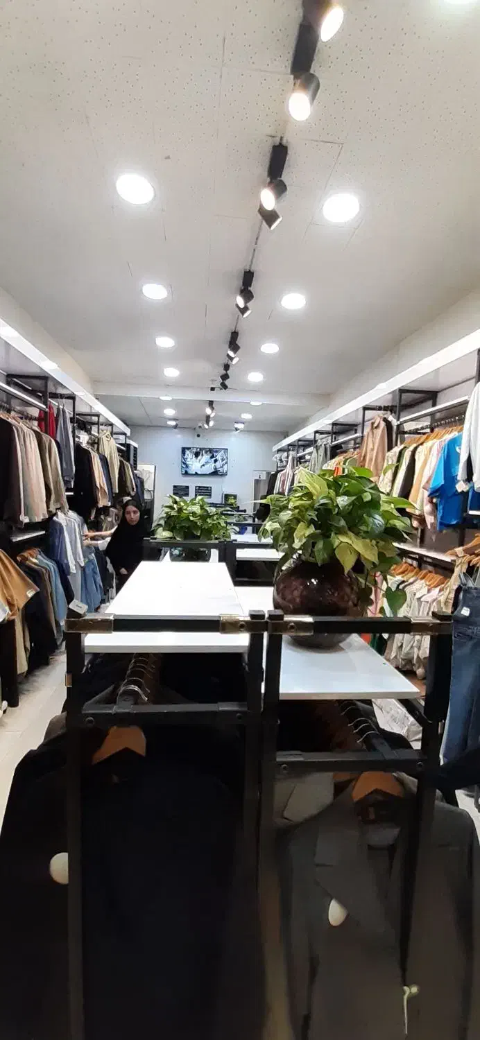 متقاضی فروشنده خانم نیمه وقت عصر|استخدام بازاریابی و فروش|اراک, |دیوار