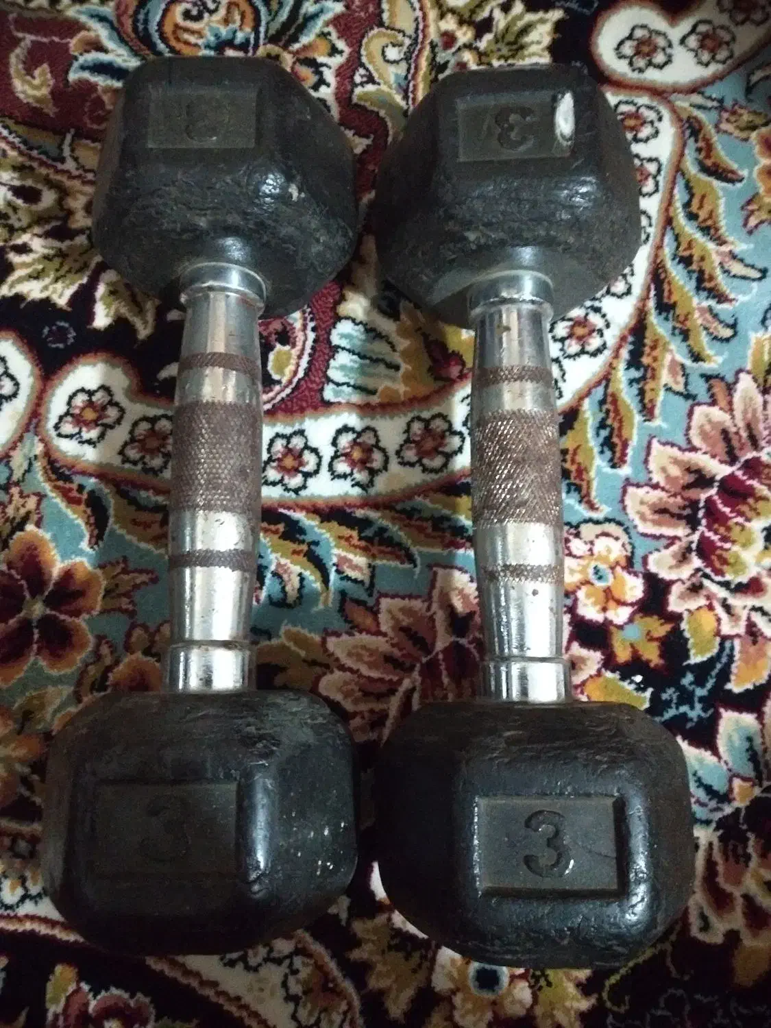 ۱ جفت دمبل ۳ کیلویی|تجهیزات ورزشی|مشهد, سرافرازان|دیوار