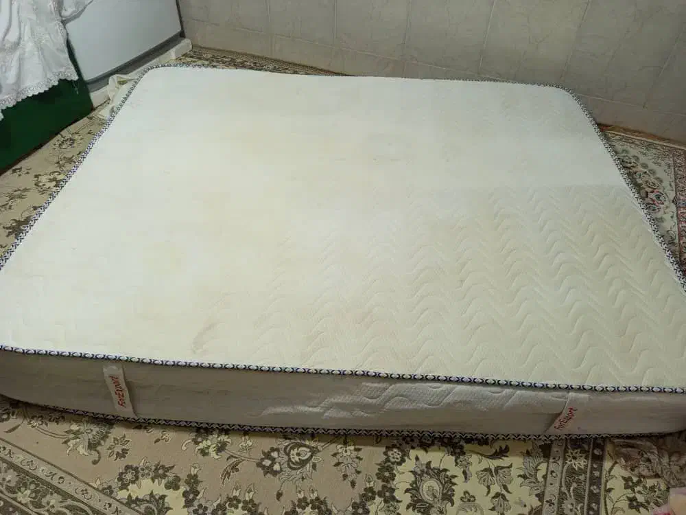 لوازم خانگی یک عدد توشک با یک عدد گل فر|تشک تختخواب|حمیدیا, |دیوار