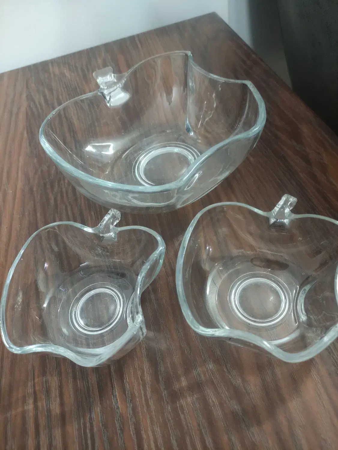 کاسه بزرگ و کوچک اپل|ظروف سرو و پذیرایی|اصفهان, باغ فدک|دیوار