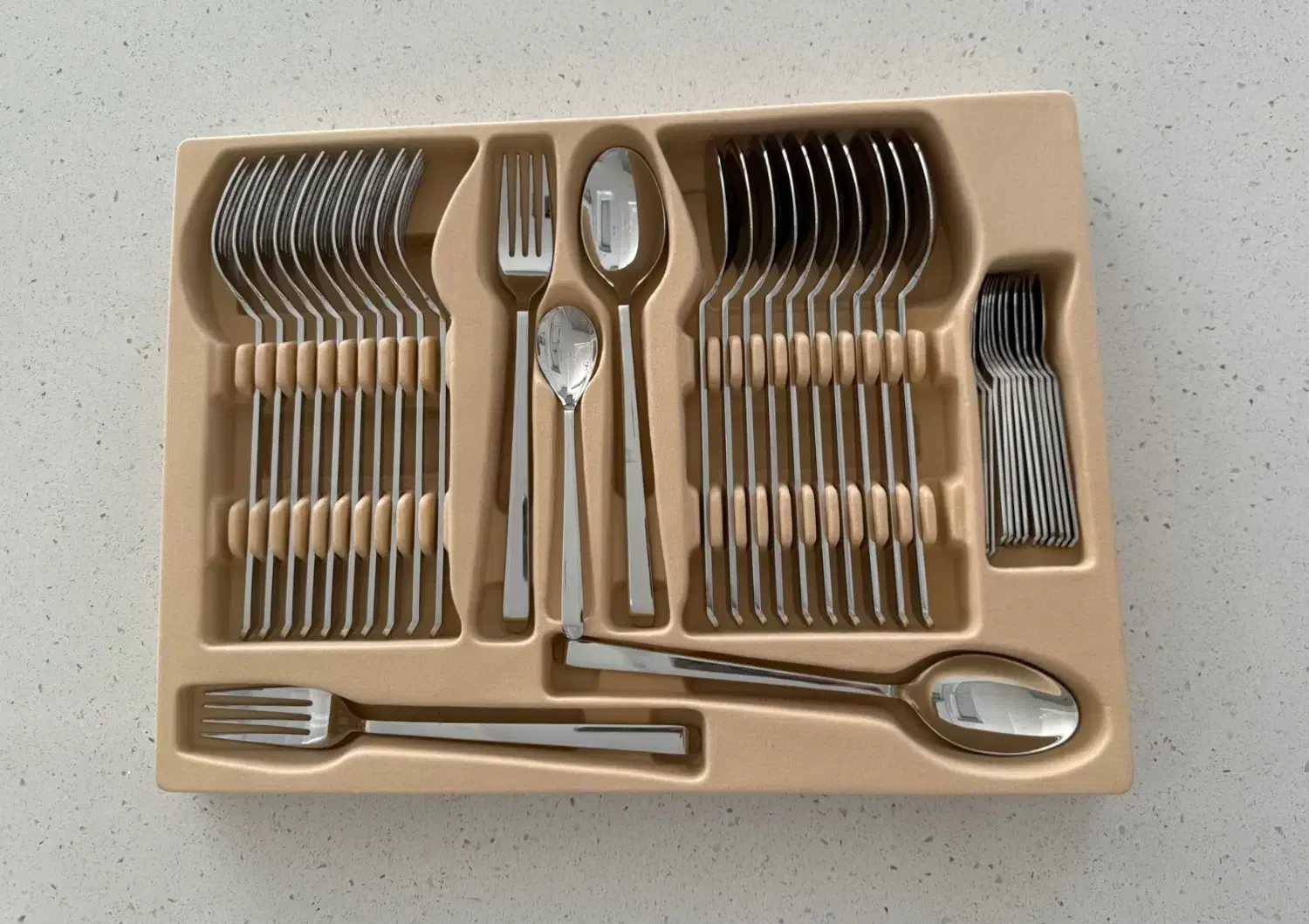 دوجعبه سرویس قاشق چنگال۱۲۵ پارچه استیل برای جهیزیه|ظروف سرو و پذیرایی|تهران, بهار|دیوار