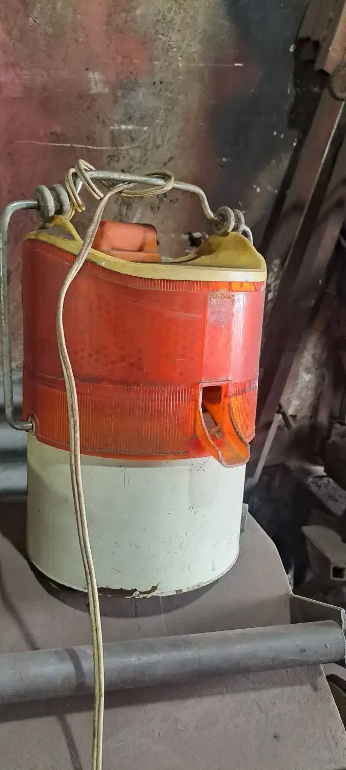 ابمیوه گیری قدیمی|آبمیوه‌گیر و آب‌مرکبات‌گیر|قم, سراجه (۱۵ خرداد)|دیوار