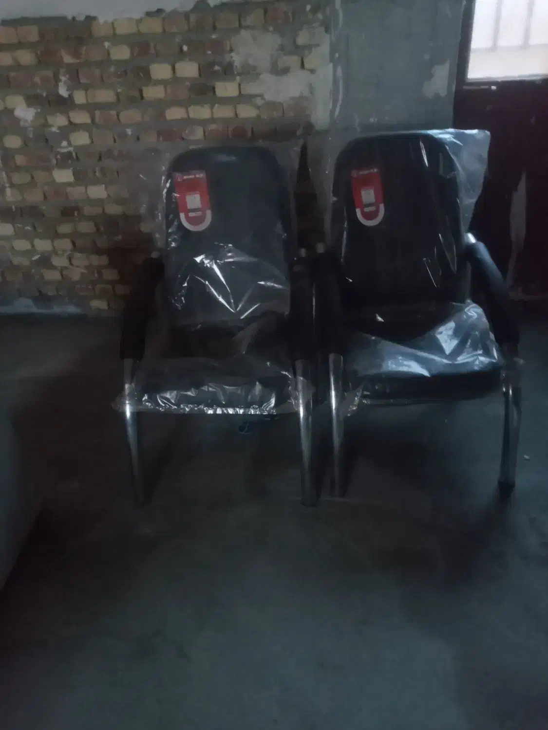 صندلی انتظار|صندلی و نیمکت|ارومیه, |دیوار