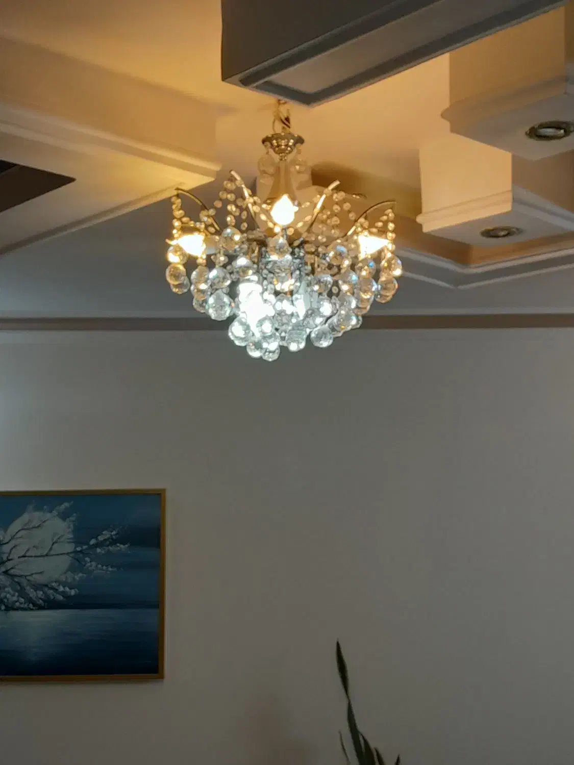 لوستر|لوستر و چراغ آویز|مشهد, فرهنگ|دیوار