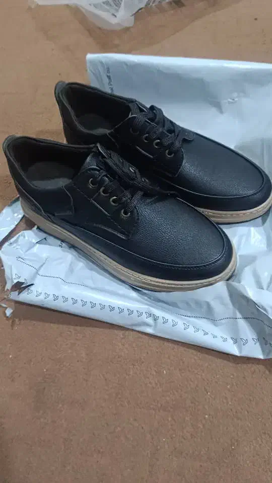 کفش چرم مصنوعی|کیف، کفش، کمربند|یزد, |دیوار