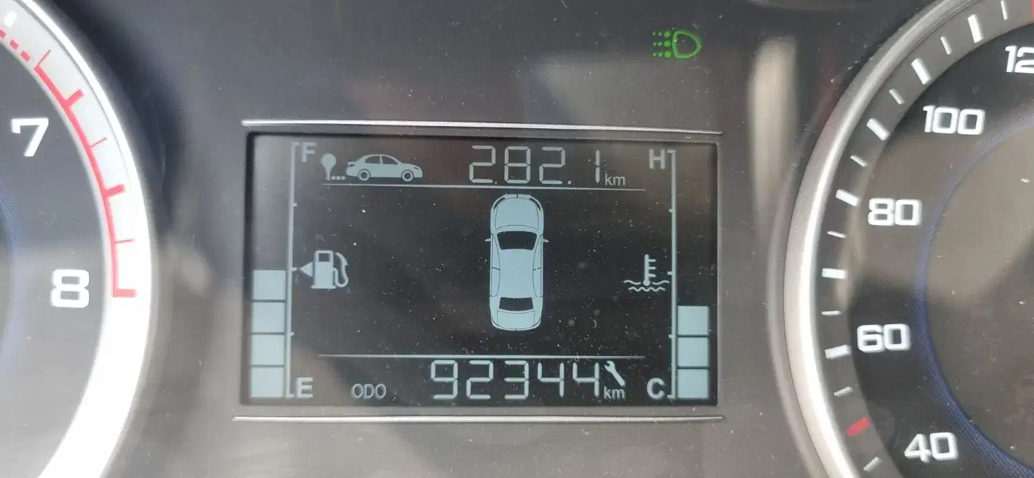 کوئیک۴۰۲|خودرو سواری و وانت|قم, قلعه کامکار|دیوار