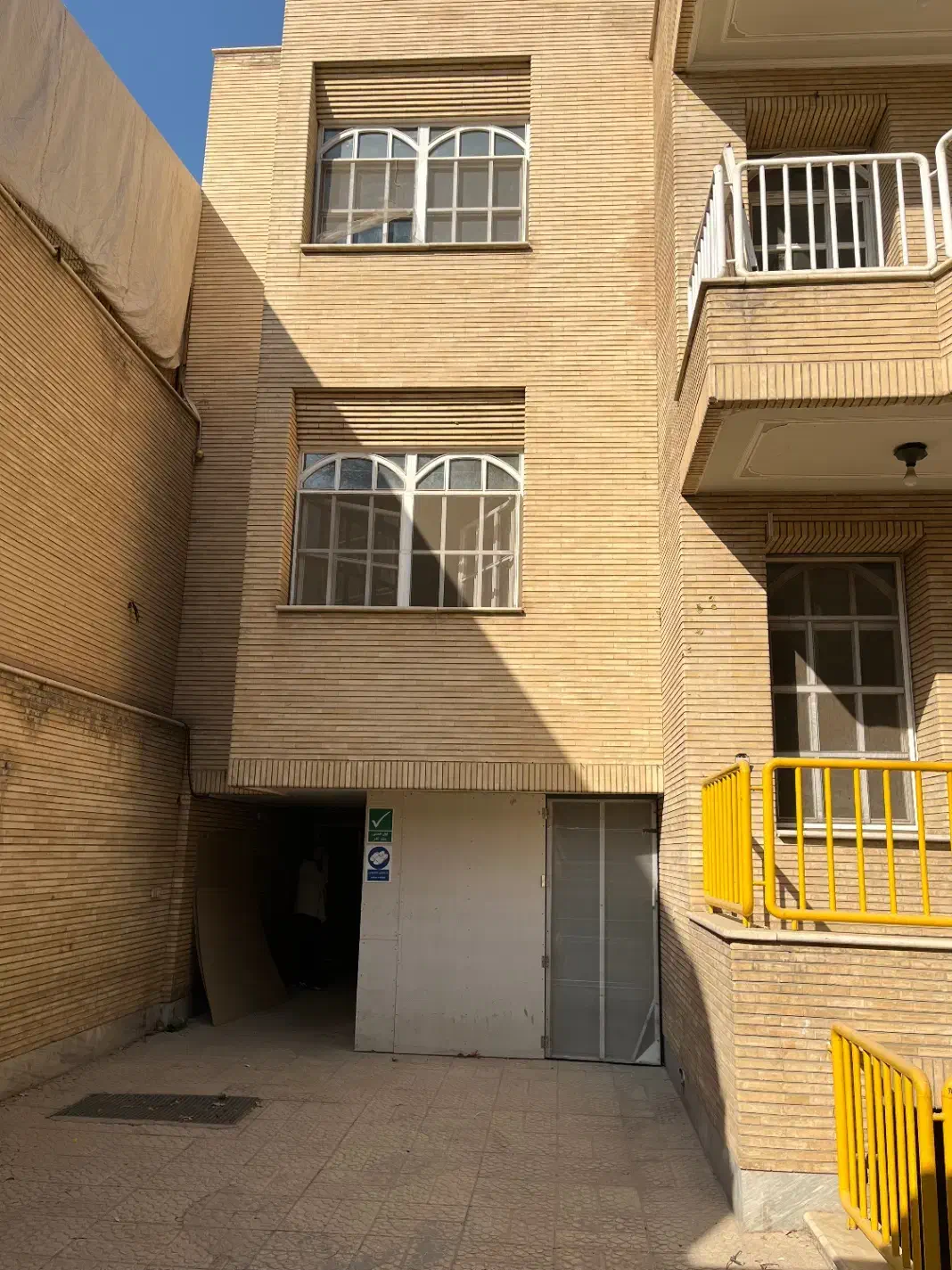 اجاره منزل ۳طبقه دربست|اجارهٔ خانه و ویلا|اصفهان, جاوان|دیوار