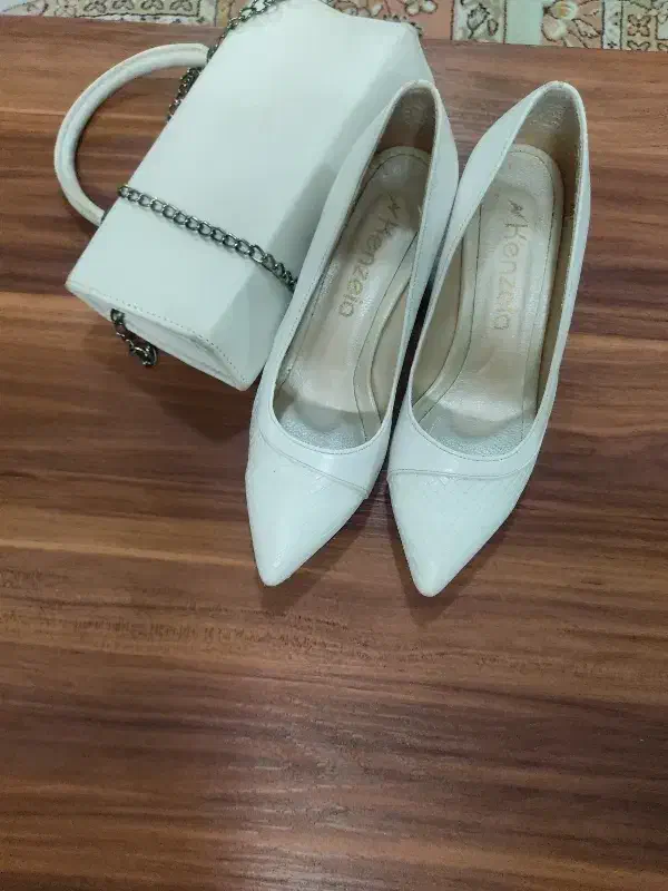 کیف و کفش|کیف، کفش، کمربند|تاکستان, |دیوار