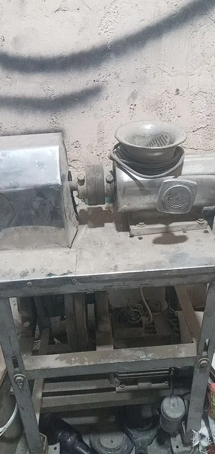 چرخ گوشتی صنعتی ۳۲|خردکن، آسیاب، غذاساز|جونقان, |دیوار