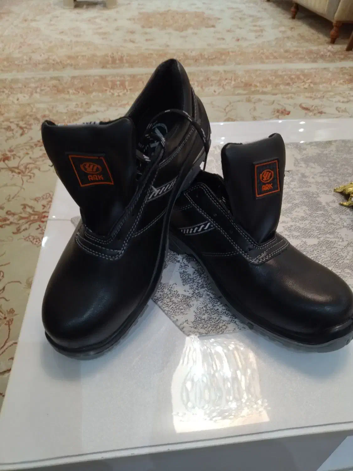 پوتین|کیف، کفش، کمربند|سنندج, |دیوار