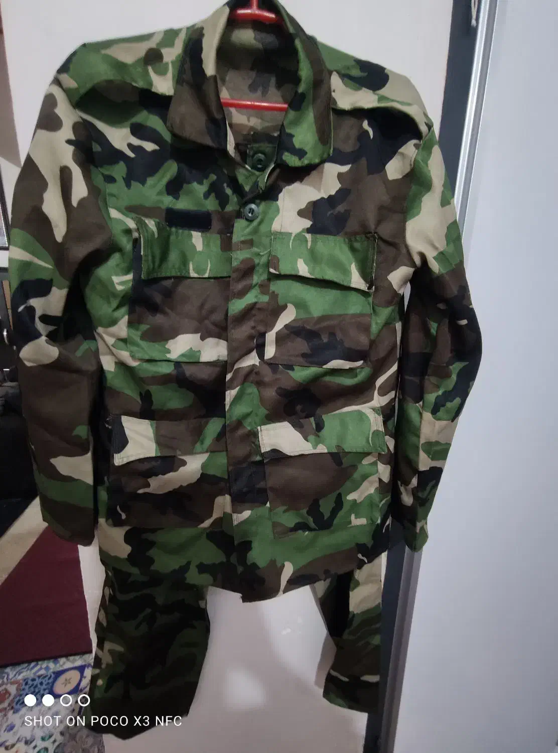 لباس نظامی|لباس|پرند, فاز ۶|دیوار