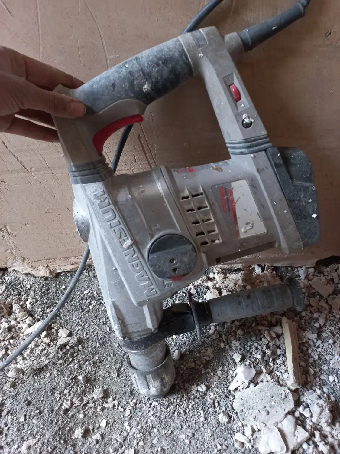 ابزار هیلتی . چکش تخریب . اتو لوله .|ابزارآلات|اراک, |دیوار