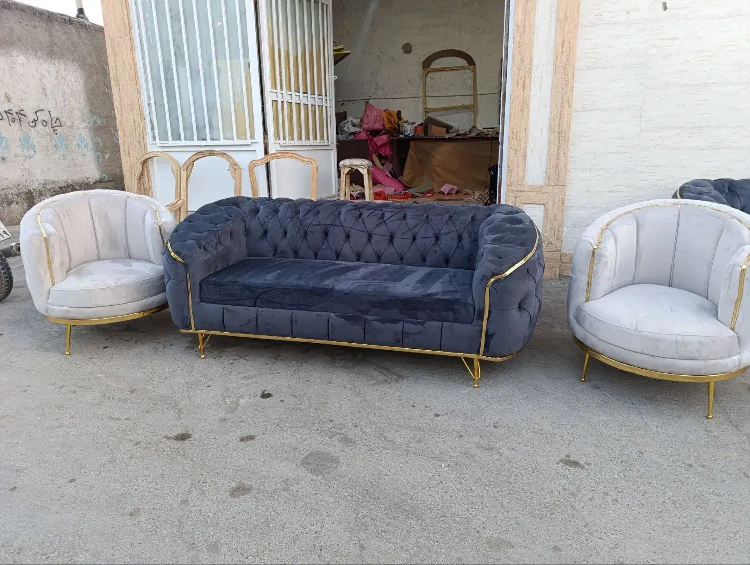 فروش ویژه مبل راحتی چستر ۸ نفره با قیمت مناسب|مبلمان خانگی و میز عسلی|مشهد, شایه|دیوار