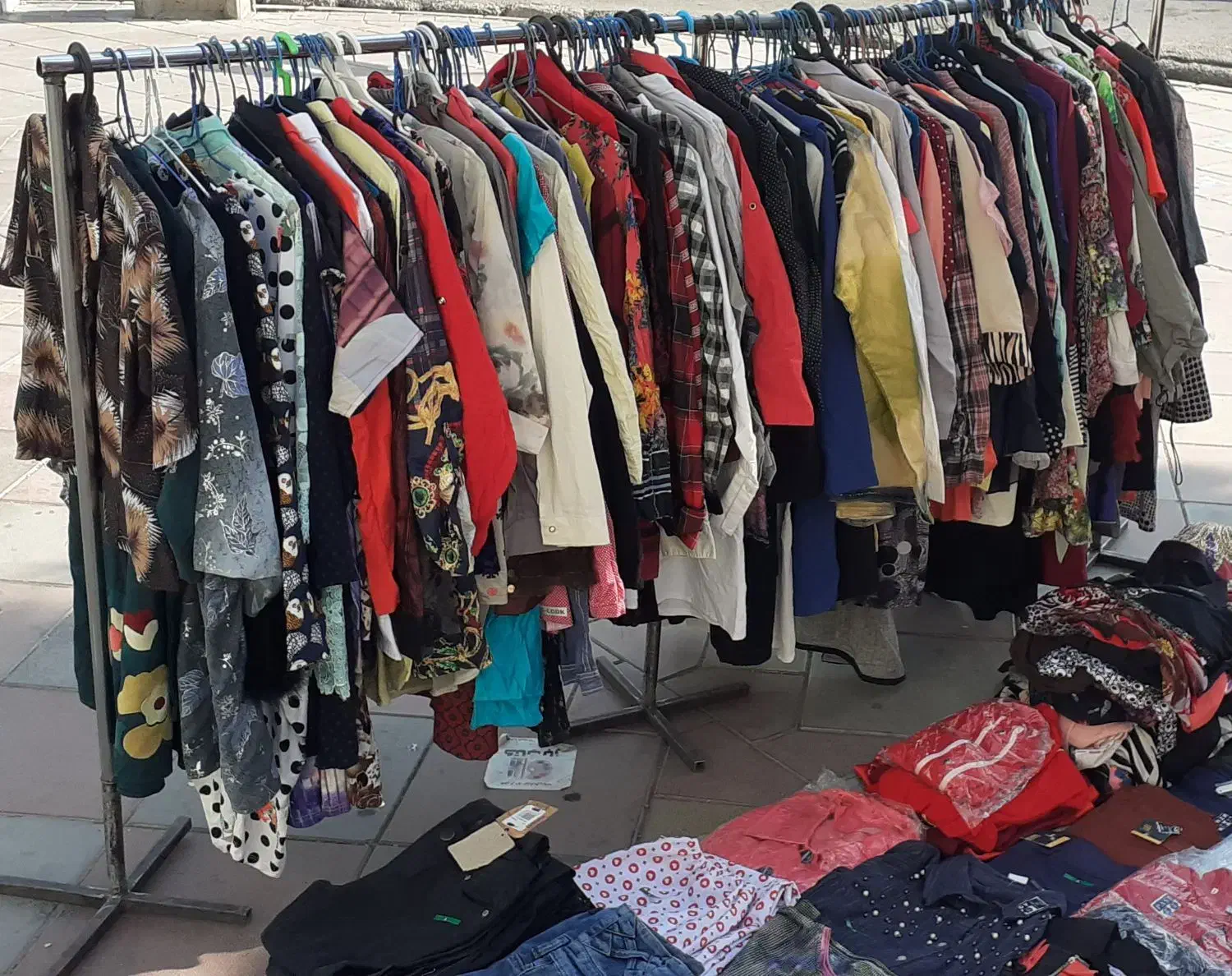 لباس|لباس|رباطکریم, رباطکریم|دیوار