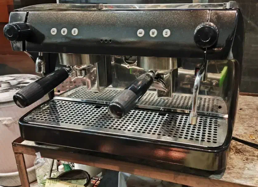 ماشین اسپرسو|کافی‌شاپ و رستوران|یاسوج, |دیوار