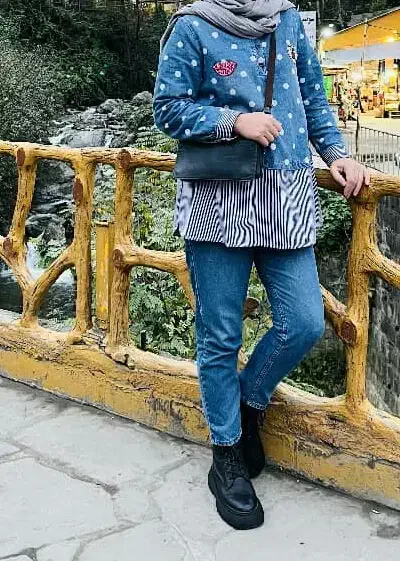 لباس لی|لباس|رشت, گلباغ نماز|دیوار