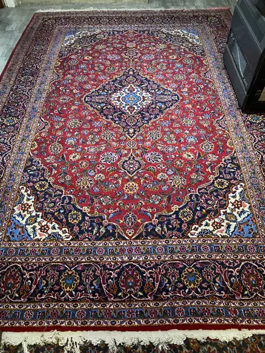 فرش دست بافت ۱۲ متری|فرش|شیراز, سینما سعدی|دیوار