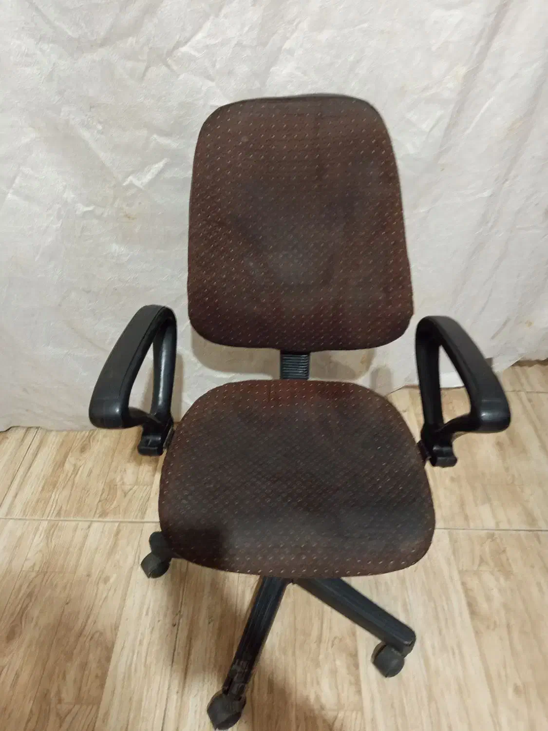 صندلی اداری و میز مدیریت|دفتر کار|بومهن, |دیوار