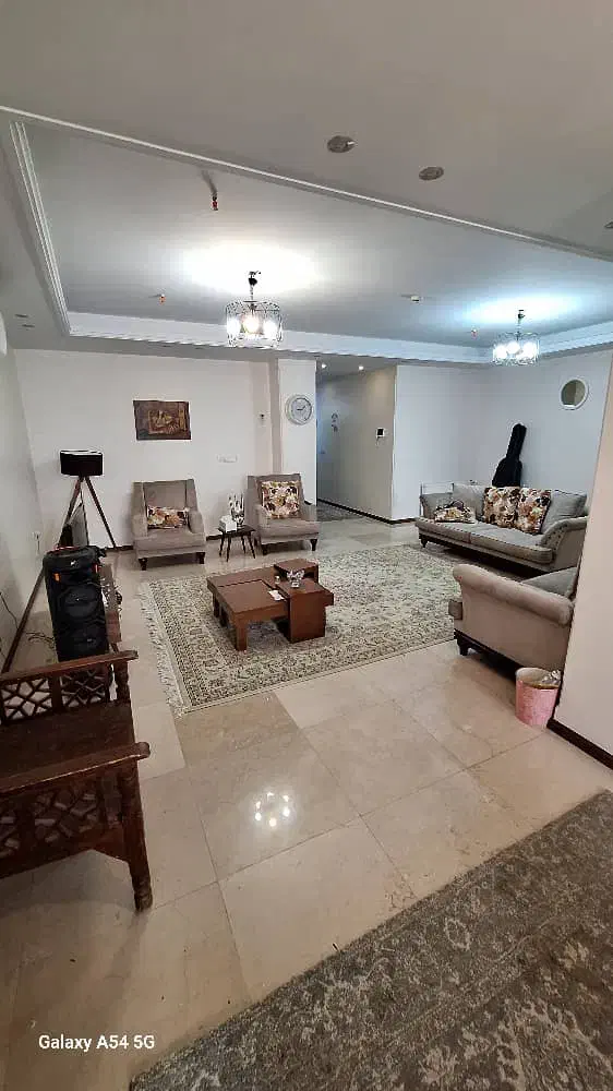 فروش آپارتمان ۱۰۸ متری لوکس و خوش نقشه در منطقه یک|فروش آپارتمان|تهران, گلاب دره|دیوار