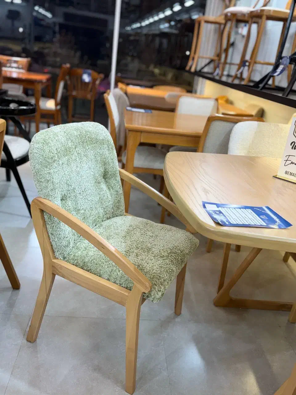 ناهارخوری فرمیچه عماد|میز و صندلی غذاخوری|یزد, |دیوار